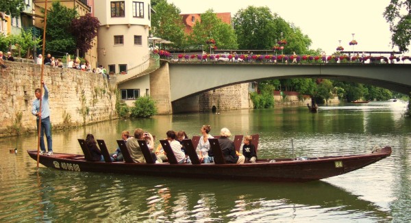 Vielleicht vom 6 x maligen Stocherkahnrennensieger stochern lernen